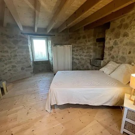 Loue Ancien Moulin A Vent Avec Piscine Et Jacuzzi