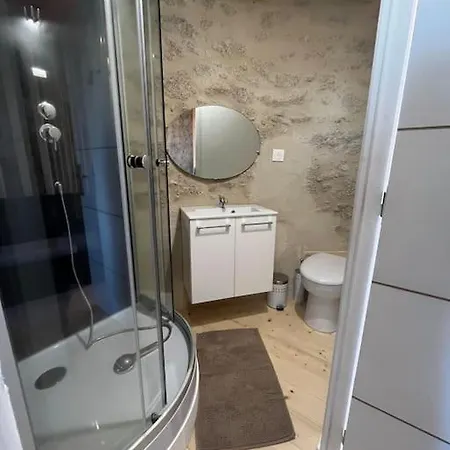 Loue Ancien Moulin A Vent Avec Piscine Et Jacuzzi Neuvy-Bouin